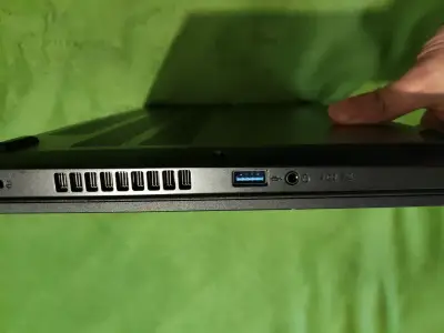 Por apuro vendo mi Notebook Acer Nitro V15 ANV15-5 - miniatura 5