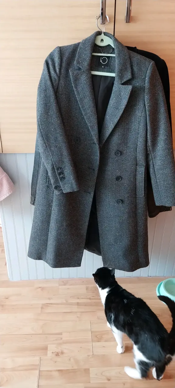Abrigo gris de lana con diseño moteado - 2
