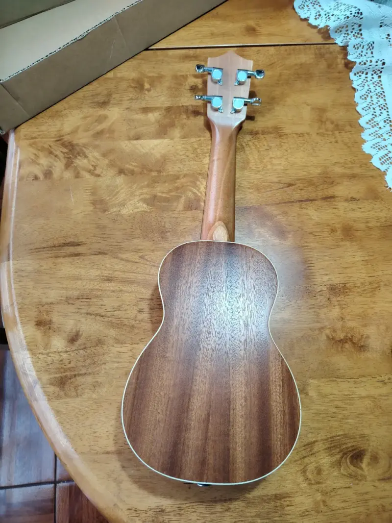 Ukelele Soprano Alaguez - 2