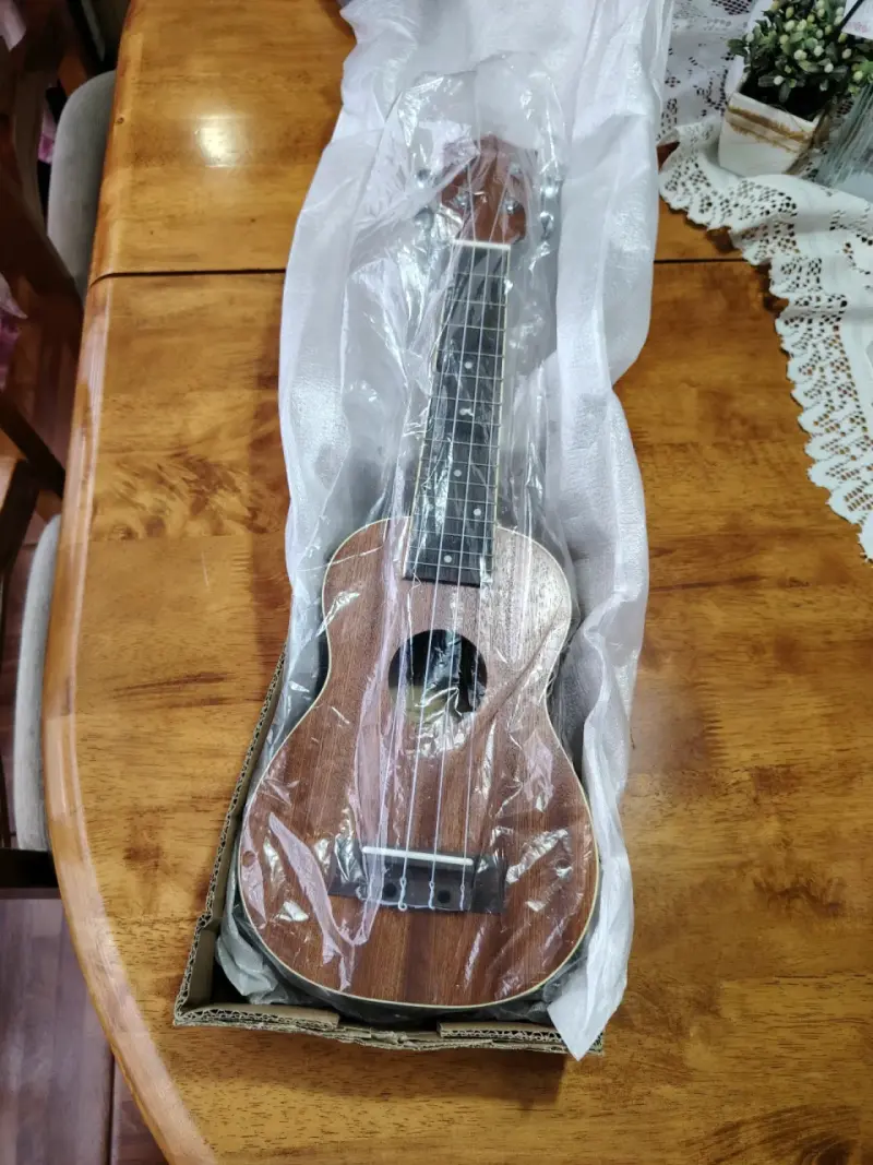 Ukelele Soprano Alaguez - 3