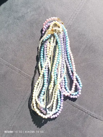 Lote Collares de cuentas multicolores - miniatura 1