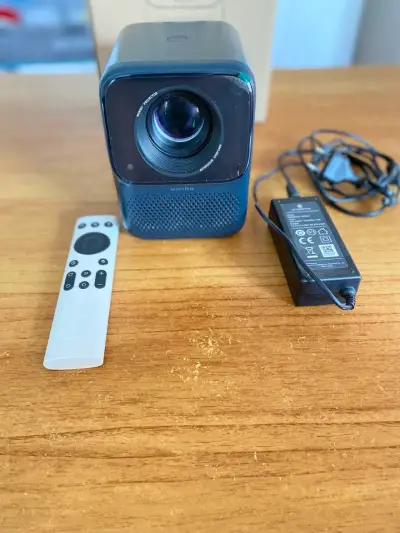 Proyector portátil con control remoto - miniatura 2