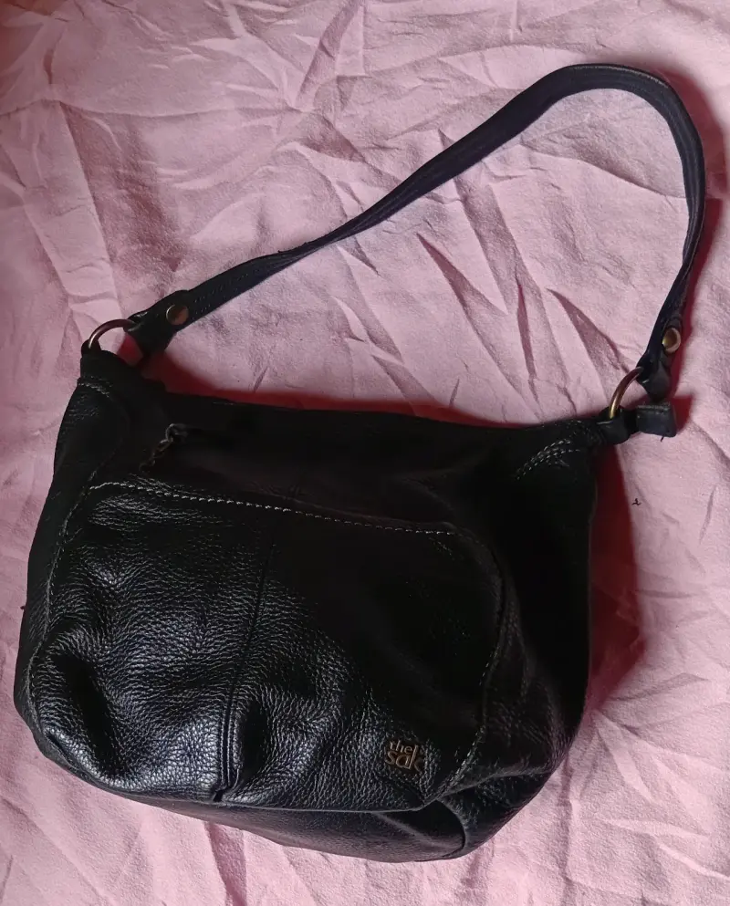 Cartera de cuero negra The Sak