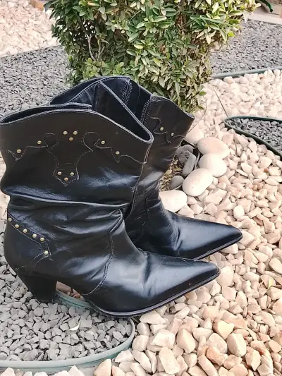Botines y botas - miniatura 3
