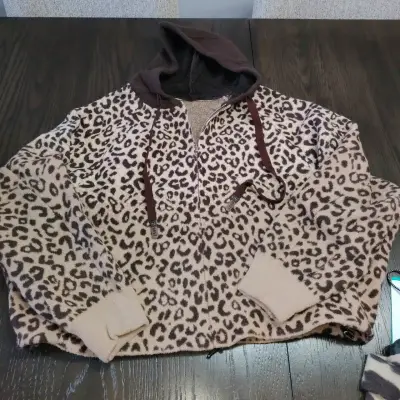 Polerón con capucha estampado leopardo - miniatura 1