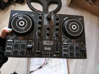 Controlador DJ Hercules DJControl Inpulse 200 - miniatura 3