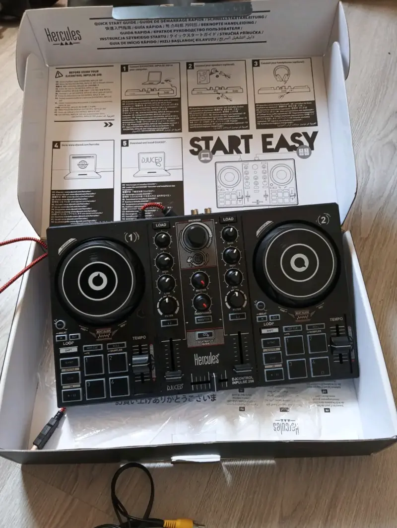 Controlador DJ Hercules DJControl Inpulse 200 - 5