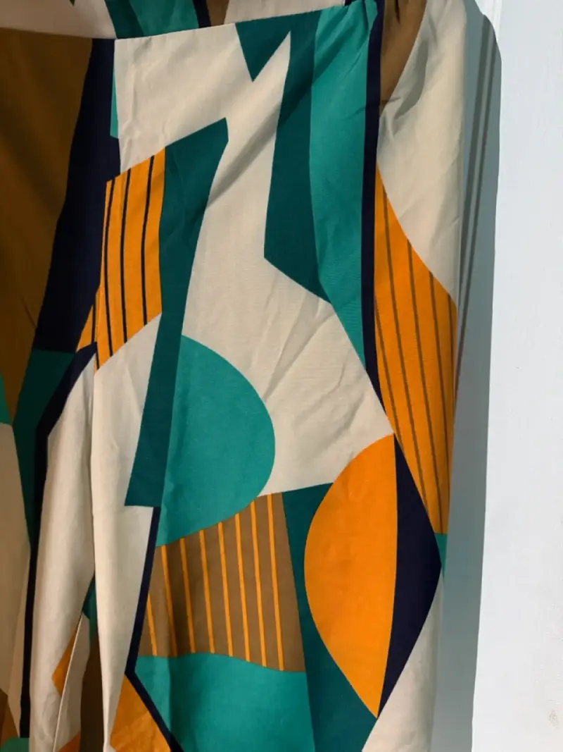 Pantalones con estampado geométrico - 1
