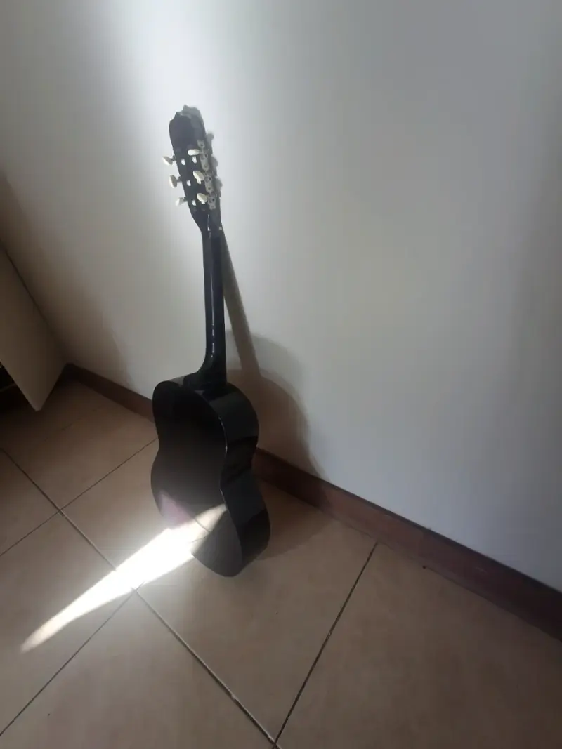 Guitarra acustica Vizcaya casi nueva SIN USO - 4