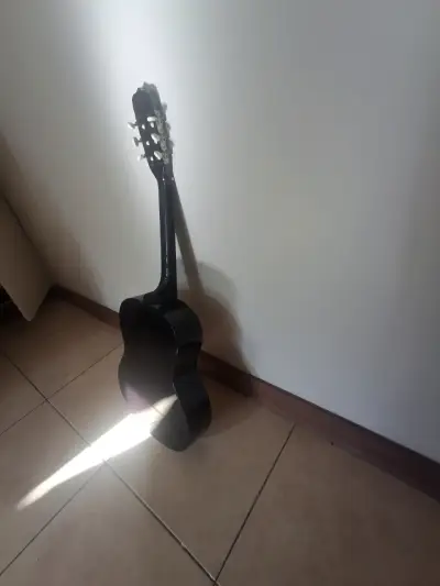 Guitarra acustica Vizcaya casi nueva SIN USO - miniatura 4