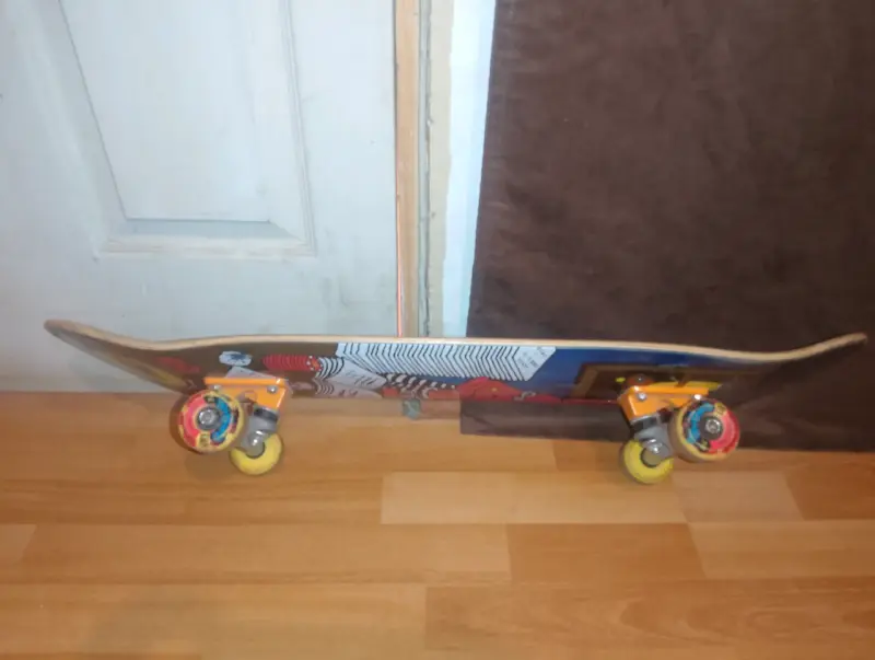 Skateboard Pill con diseño gráfico - 5