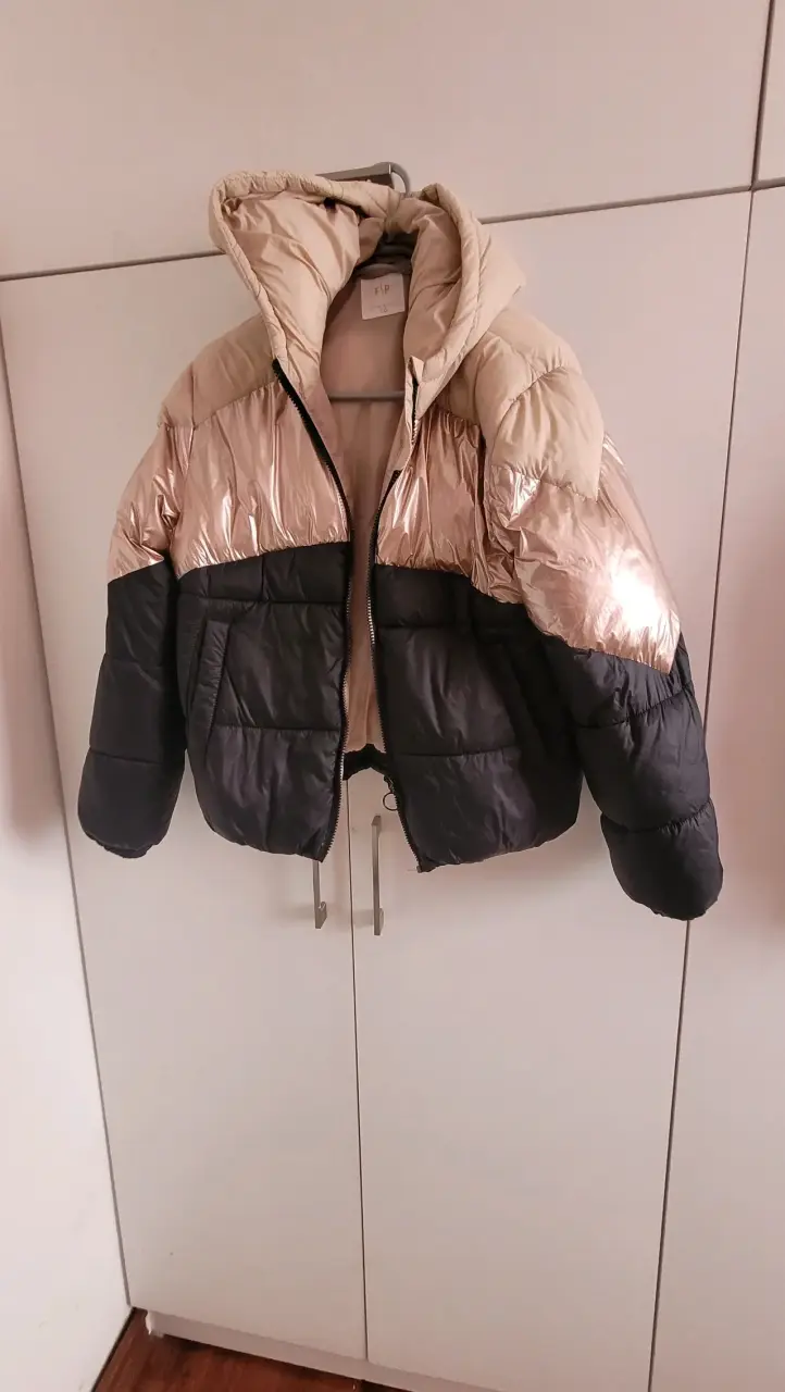 Chaqueta acolchada bicolor con capucha - 1