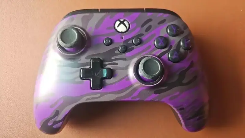 Control alámbrico PowerA Advantage Purple Camo
