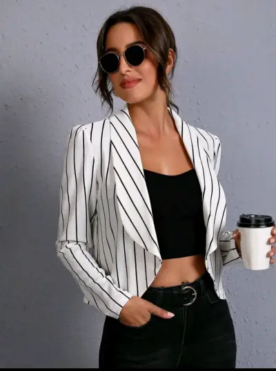 Blazer a rayas blanco y negro para mujer - miniatura 1