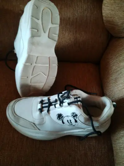 Zapatillas blancas Disney - miniatura 1