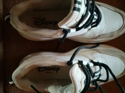 Zapatillas blancas Disney - miniatura 2