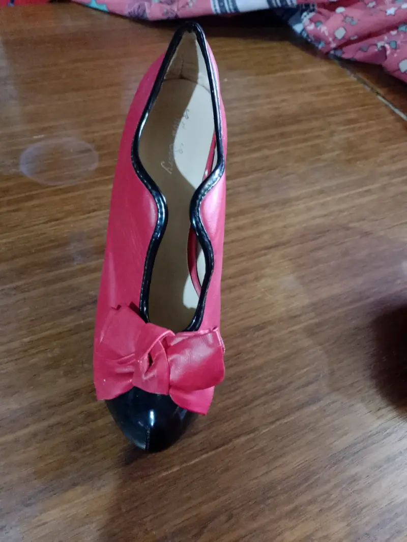 Tacones altos rojos con lazo total mente nuevos. - 2