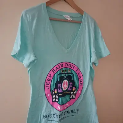 Polera verde con diseño Jeep Hair - miniatura 2