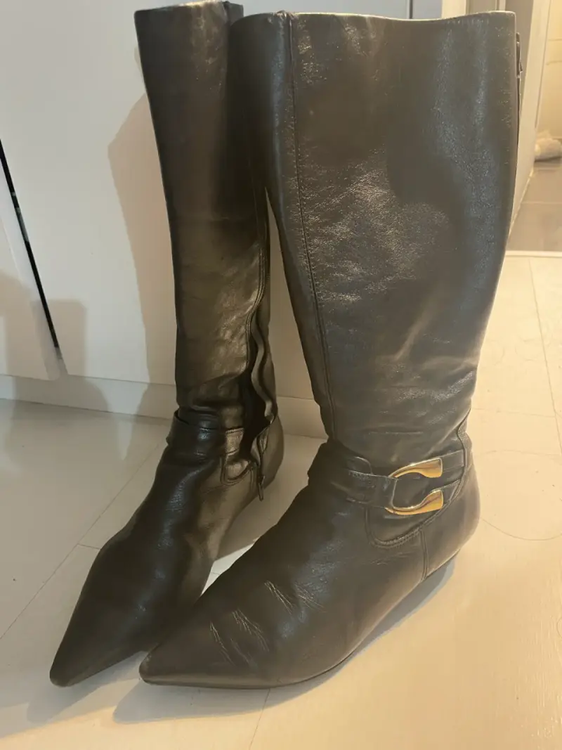 Botas largas de cuero negro - 6