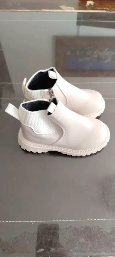 Botines blancos para niñas con cierre lateral - miniatura 3