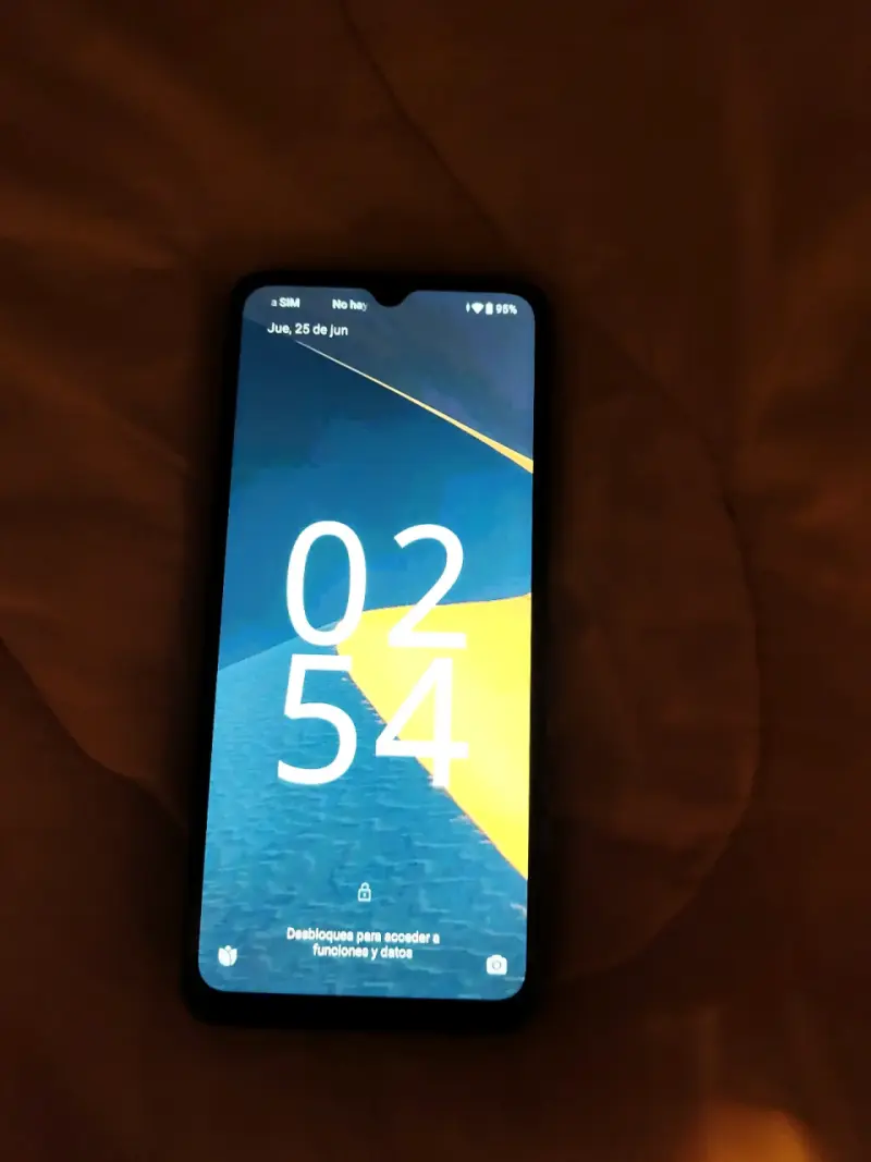 Smartphone Redmi con funda protectora - 2