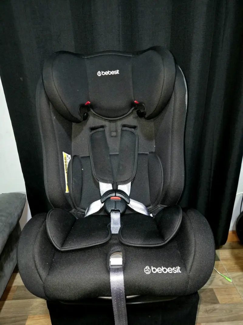 Silla de auto Bebesit negra segura - 1