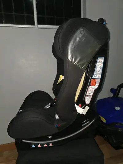 Silla de auto Bebesit negra segura - miniatura 3