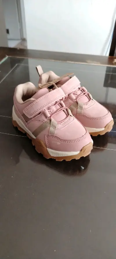 Zapatillas  rosadas para niñas - miniatura 1