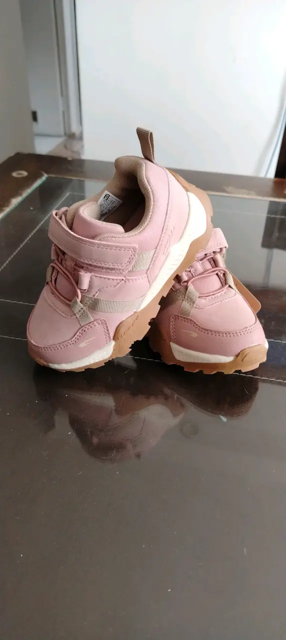 Zapatillas  rosadas para niñas - 2