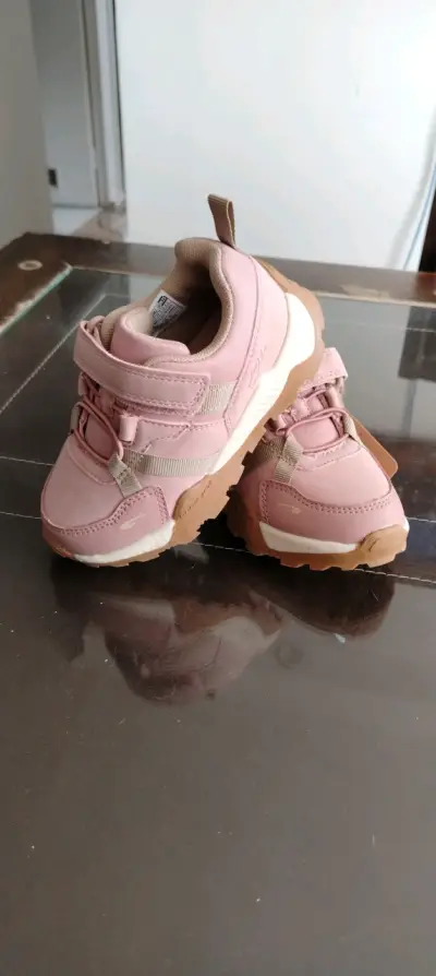 Zapatillas  rosadas para niñas - miniatura 2