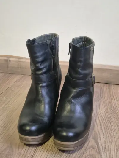 Botines de cuero negro con tacón alto - miniatura 4