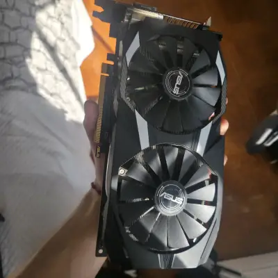 Tarjeta gráfica RX 580 8GB ASUS dual fan - miniatura 1