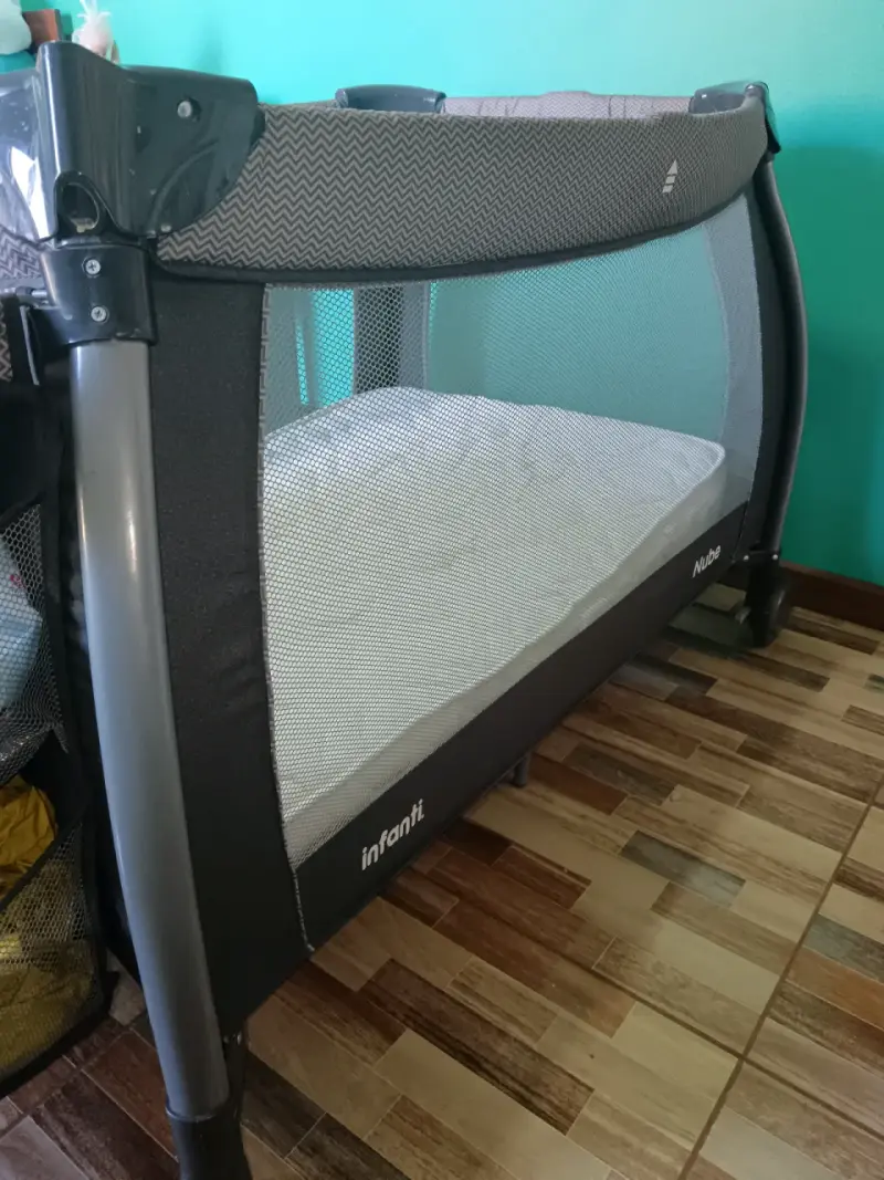 Cuna corral Nube plegable con organizador - 3