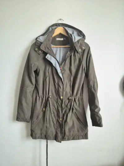Parka verde militar con capucha para mujer - miniatura 1