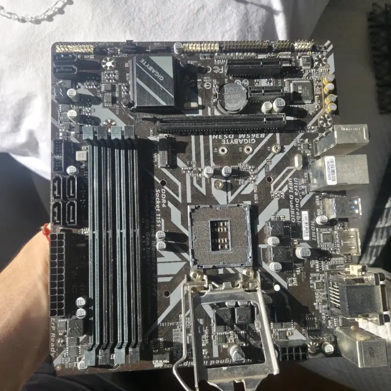 Placa madre Gigabyte B365M-DS3H - 2