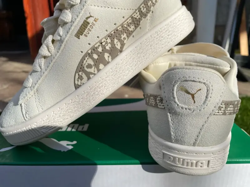 Zapatillas Puma blancas con diseño - 5