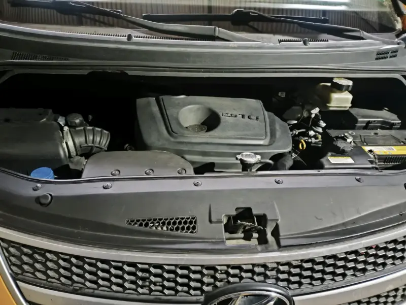 Furgón Hyundai h1 - 2