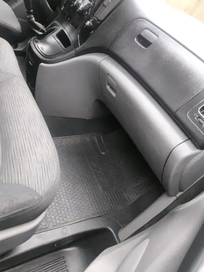 Furgón Hyundai h1 - miniatura 6