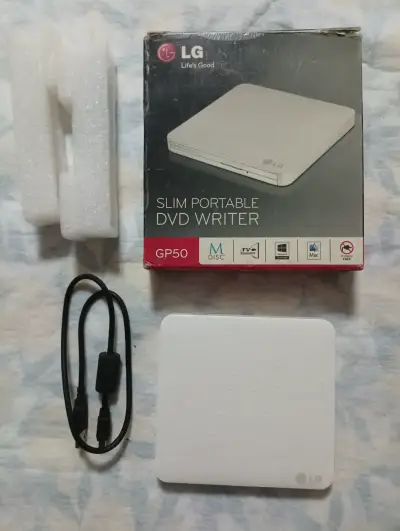 Grabador de DVD Portátil LG GP50 - miniatura 1