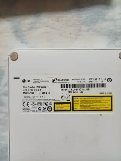 Grabador de DVD Portátil LG GP50 - miniatura 2