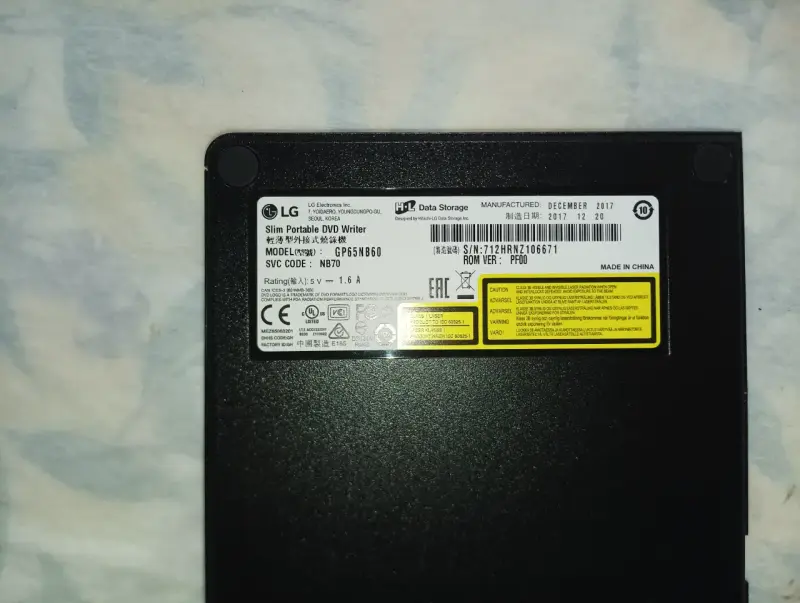 Grabador de DVD Portátil LG GP65 - 2