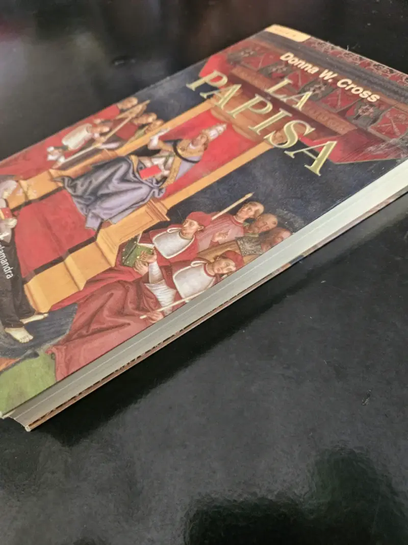 Libro 'La Papisa' de Donna W. Cross - 3