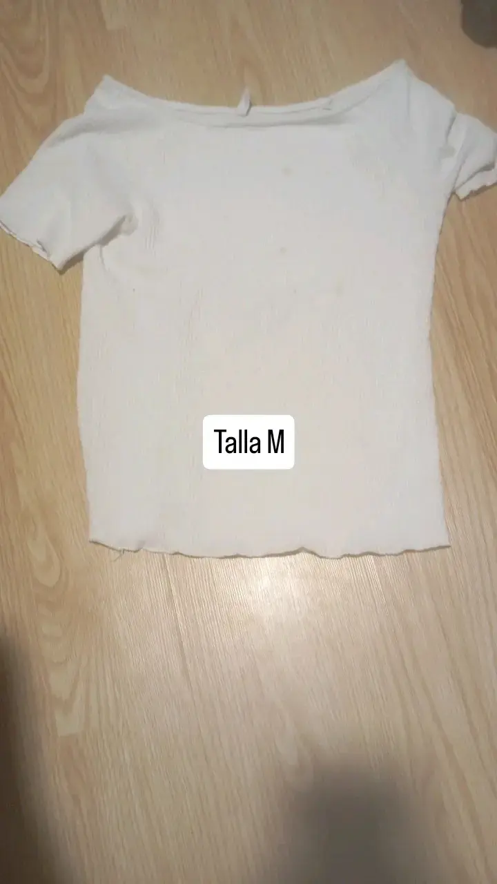Polera blanca talla M