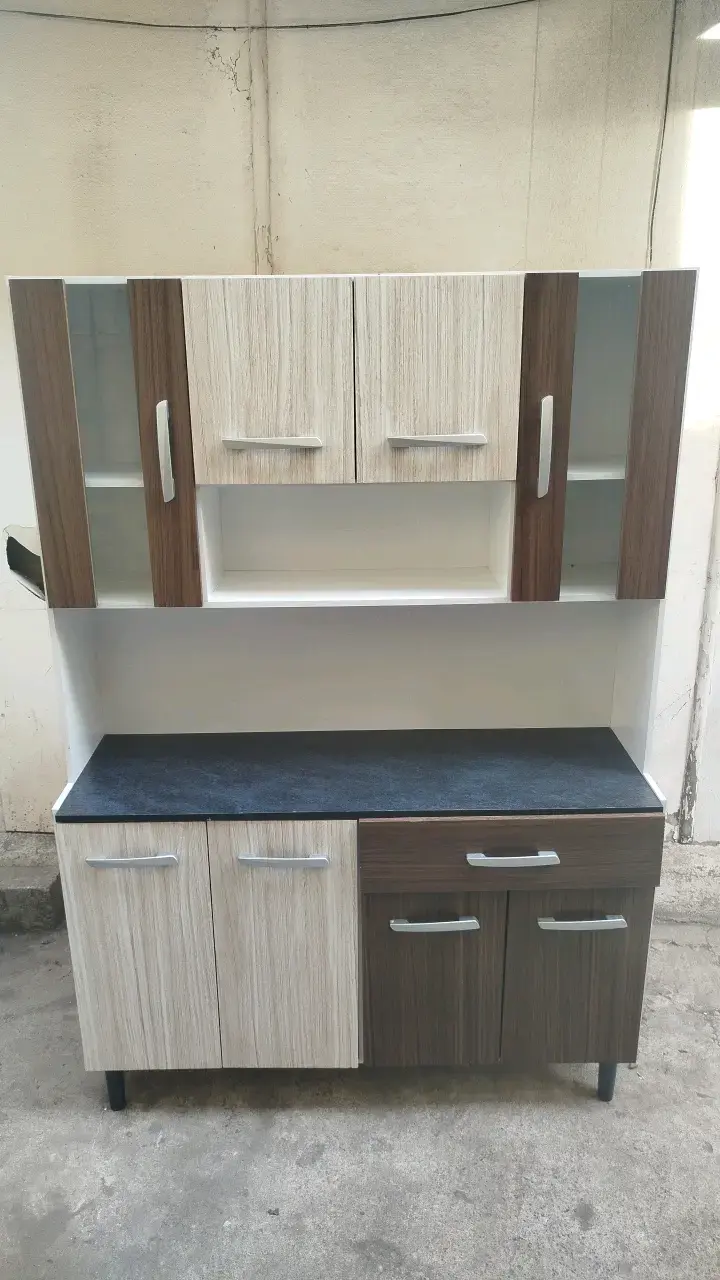 Mueble de cocina con múltiples compartimentos - 1