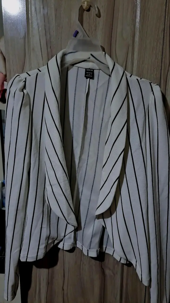 Blazer a rayas blanco con negro y pantalón - 2