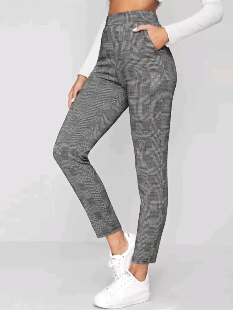 Blazer a rayas blanco con negro y pantalón - 4