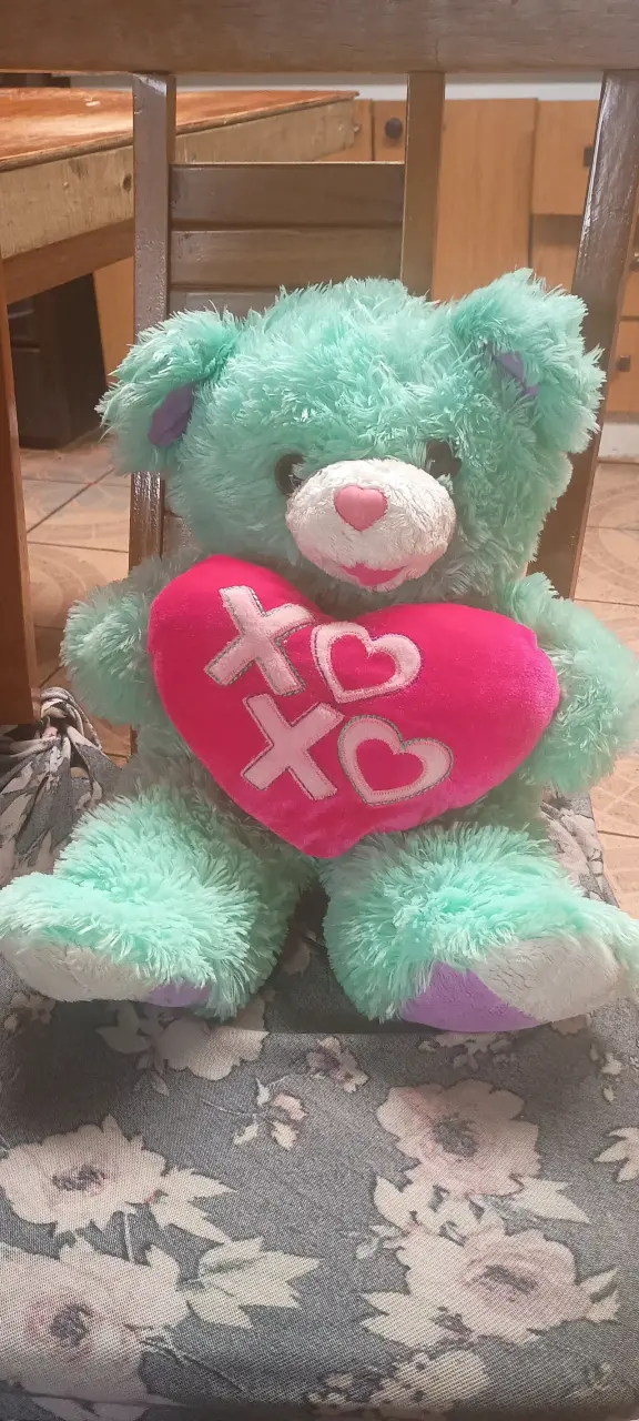 Osito de peluche verde con corazón - 3