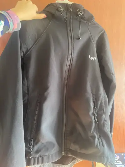 Chaqueta negra Lippi con capucha - miniatura 1