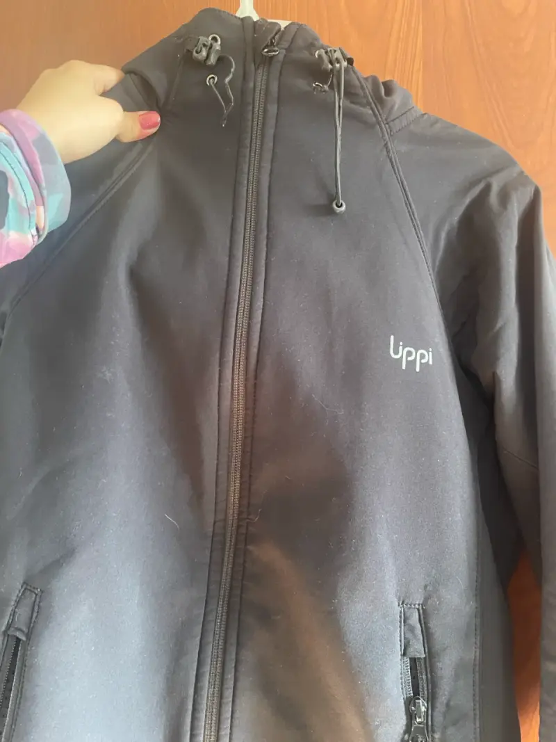 Chaqueta negra Lippi con capucha - 3