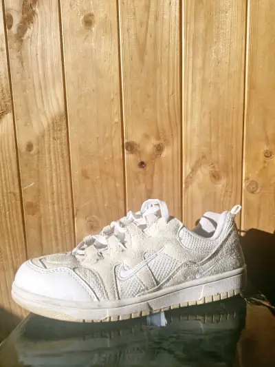 Zapatillas deportivas blancas Nike en buen estado - miniatura 4